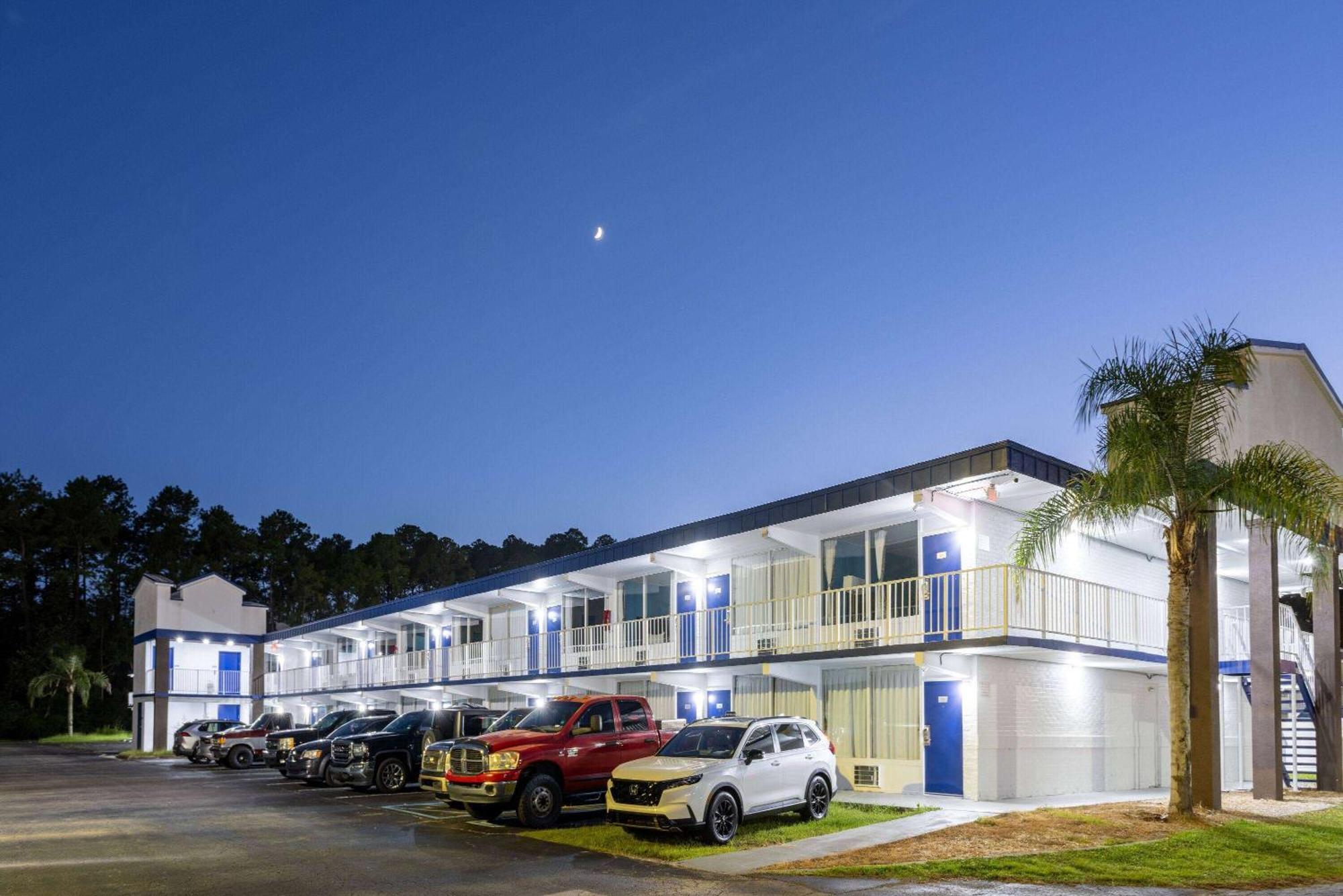 Travelodge By Wyndham Kingsland Ga Exterior photo