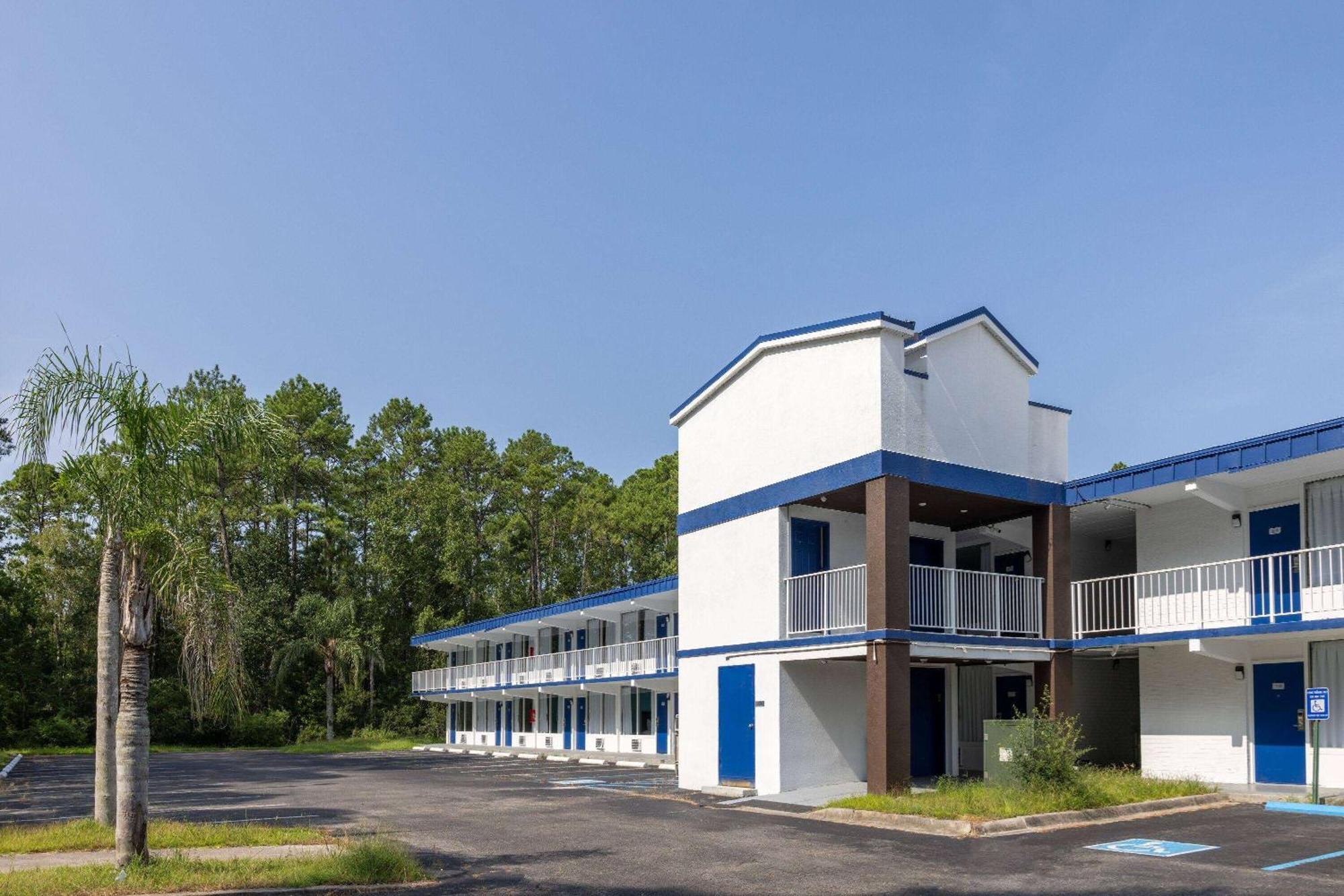 Travelodge By Wyndham Kingsland Ga Exterior photo